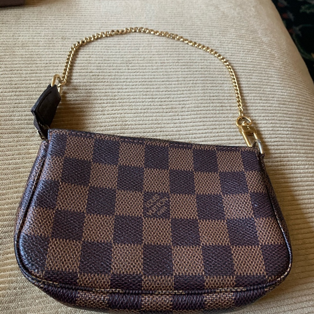 Louis Vuitton Mini Pochette
